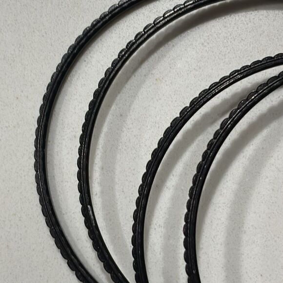 Vintage Y2K Black Bangle Bracelets Set of 4 - Picture 7 of 7